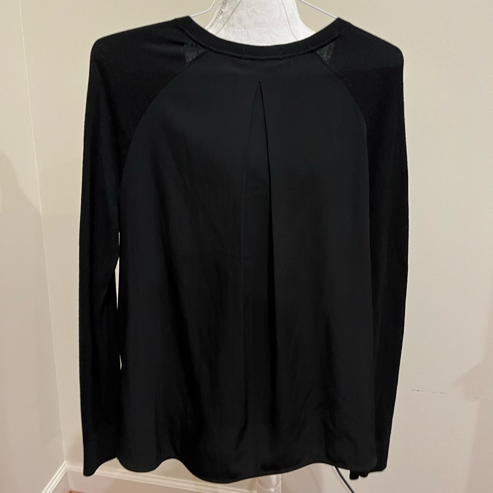 Banana Republic Black V-neck Mixed Media Sweater- M - Picture 3 of 4